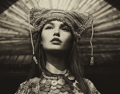 Энн Хэтэуэй на показе и афтепати Versace
